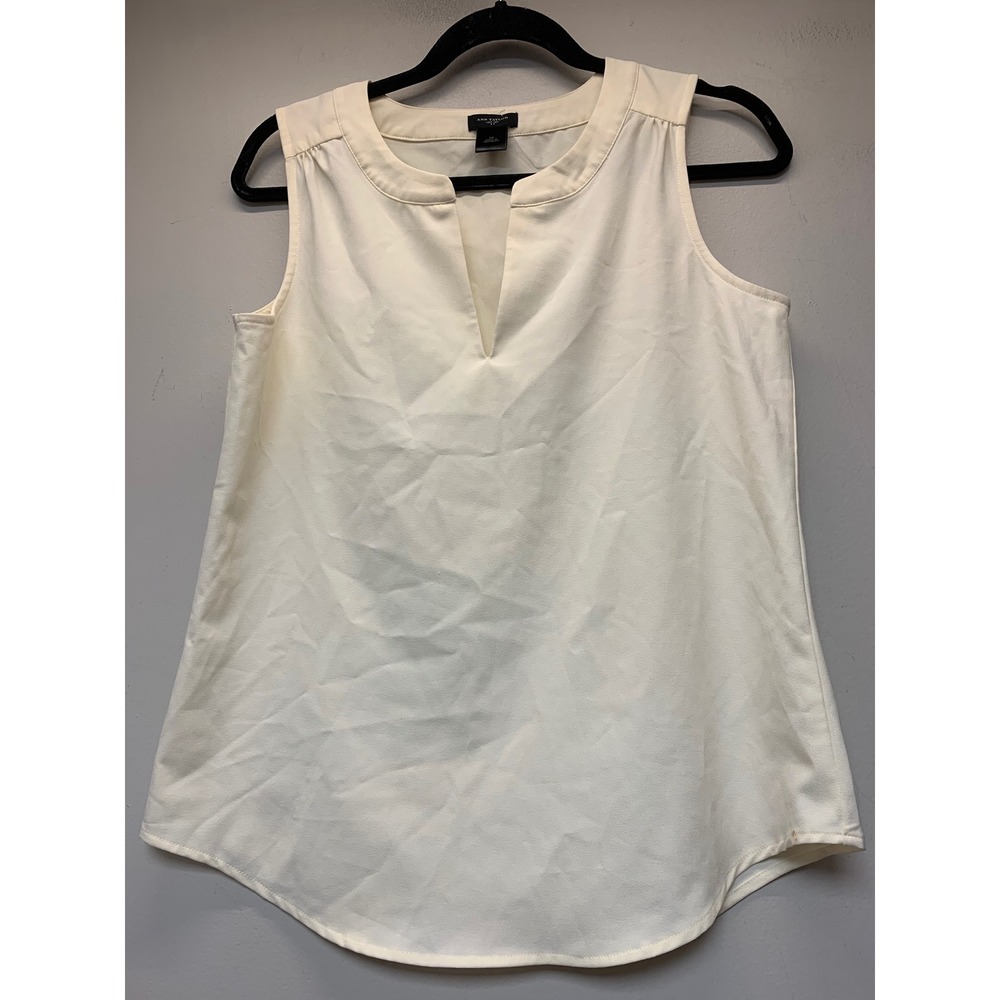 Ann Taylor Blouse Womens XS Ivory Excellent Split Neck Sleeveless Curved Hem